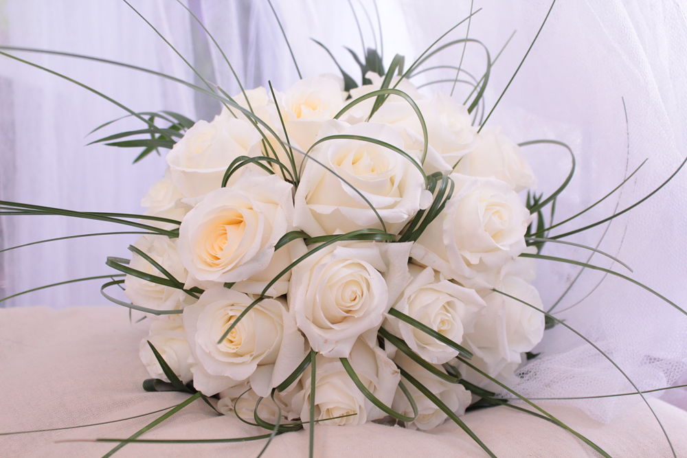 Ramo de novia de rosas blancas